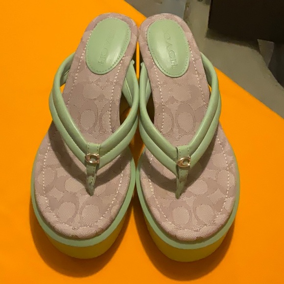 Coach Pistachio (Green) Platform Wedge Flip Flops Size 9, NWT - Picture 7 of 16